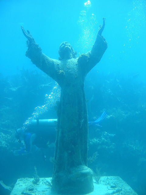 Christ of the Abyss, popular site for scuba divers and snorkelers, Key Largo, Florida, USA