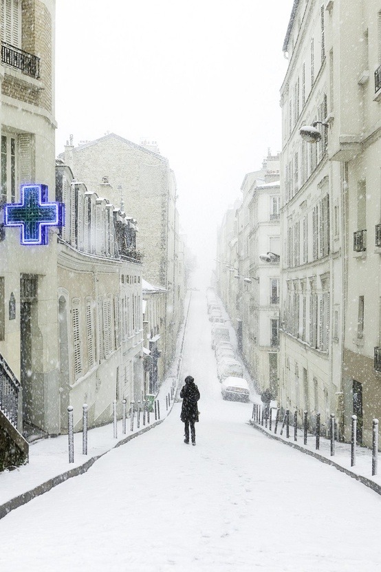Snowy Day, Rue Berthe, Montmartre, Paris